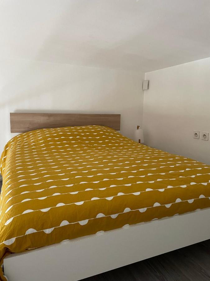 Immeuble Les Perdrix Apartment Quimper Exterior photo